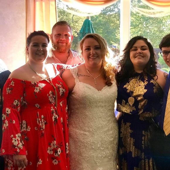 Off Shoulder Floral Dress - Picture 3 of 8